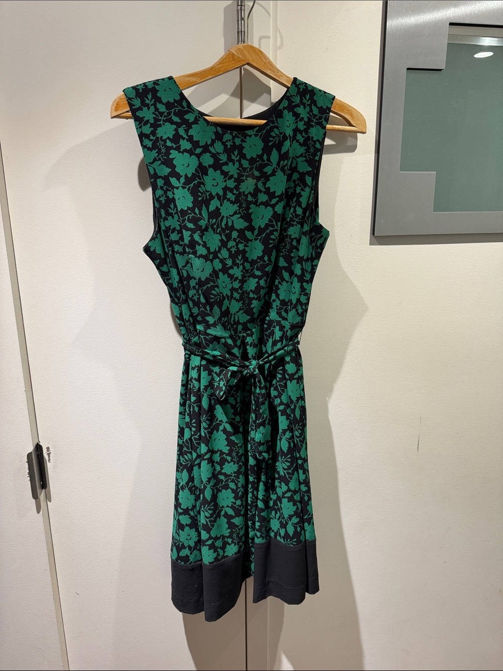 IMNYC Sleeveless Green Floral Tie-Waist Dress